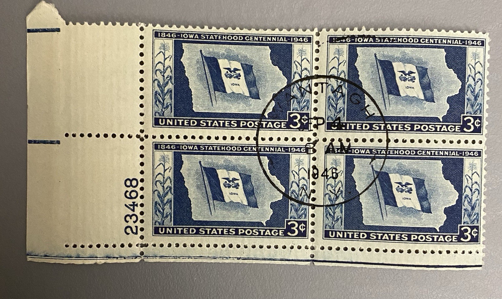 US stamps blocks of 4 mostly MNH, 21 blocks old and new stamps good mix