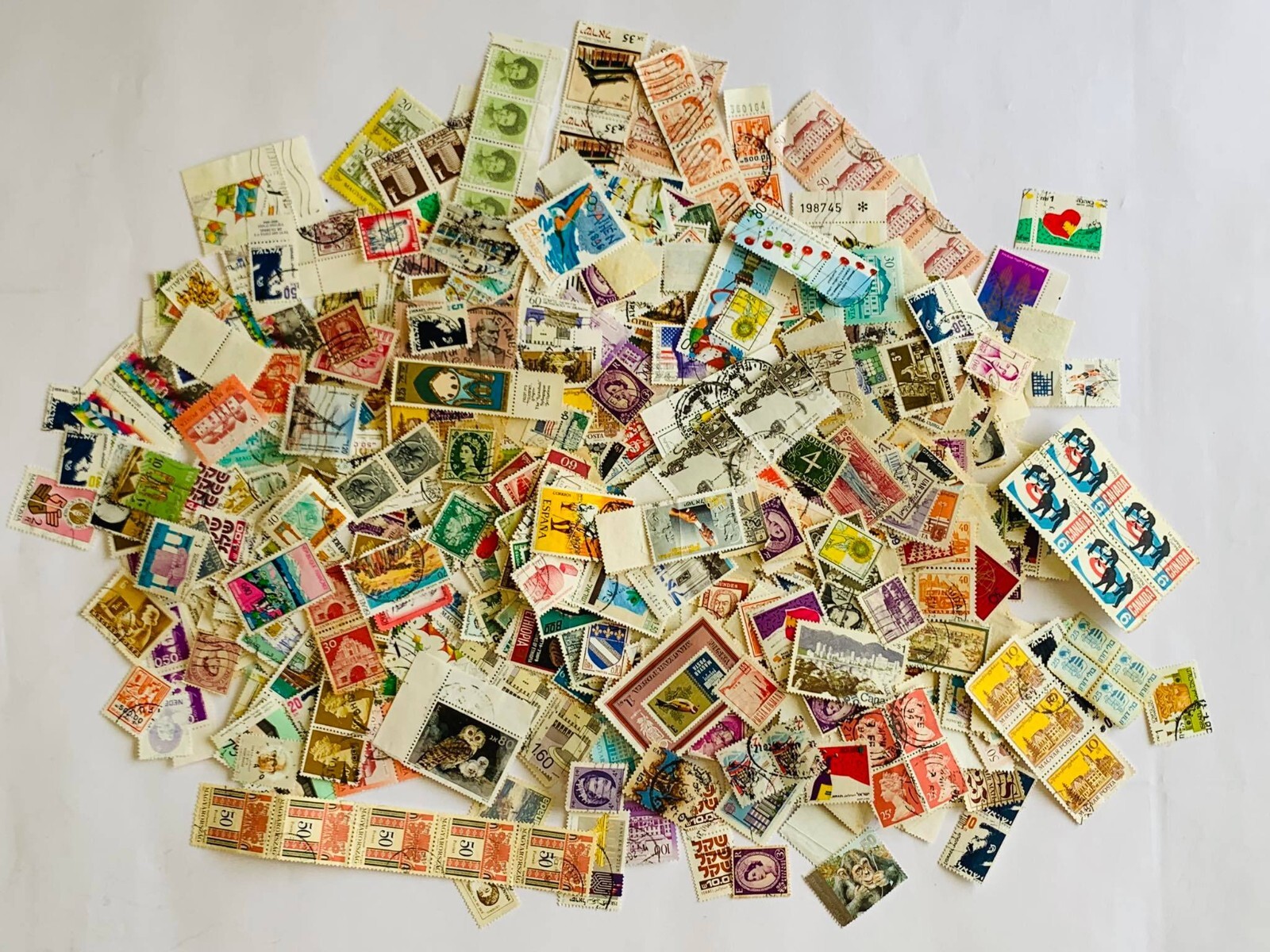 1000 Worldwide Stamp Collection Lot Mixed Foreign Vintage Used Off Paper