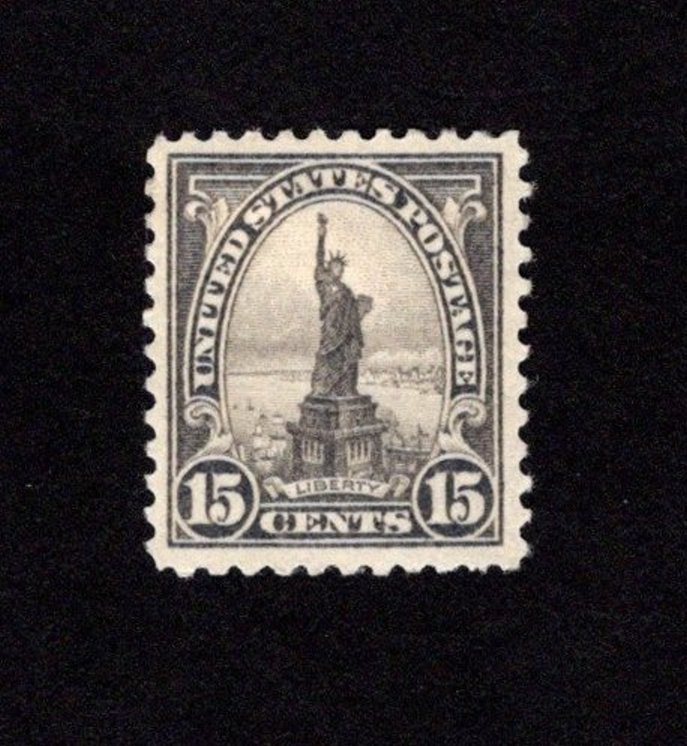 [NEW LOW PRICE] US #566 1922 15c Statue of Liberty MH