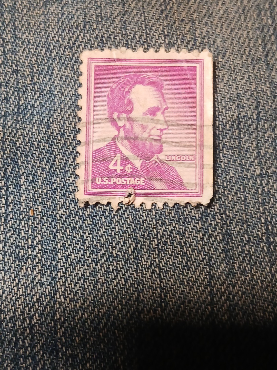 Abraham Lincoln 4 cent stamp – purple Very Rare & great shape!