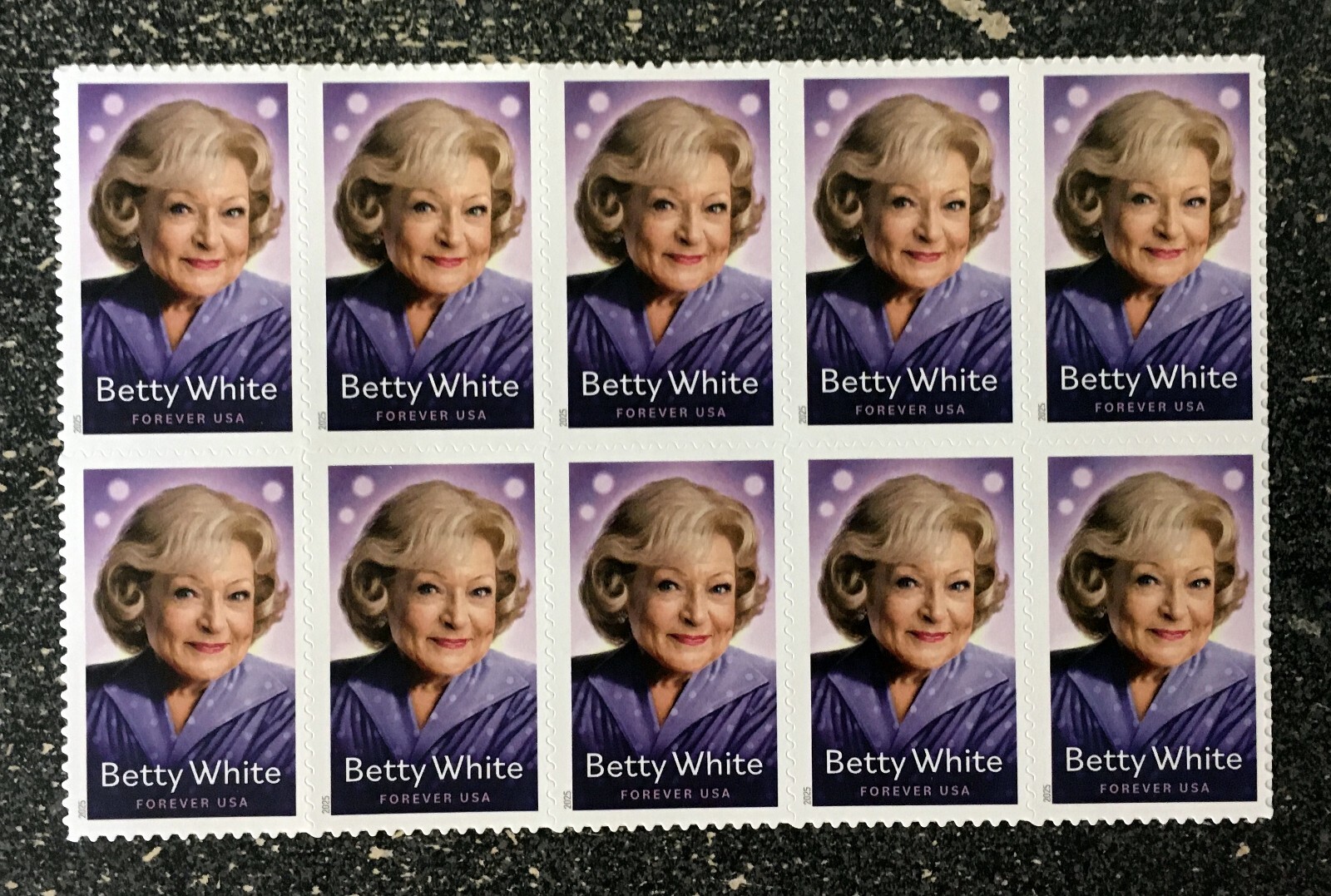 2025USA Forever Betty White – Block of 10 Postage Stamps