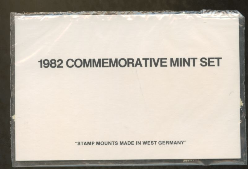 U S 1982 POSTAL SERVICE COMMEMORATIVE STAMP COMPLETE FACTORY SEALED ISSUE SET
