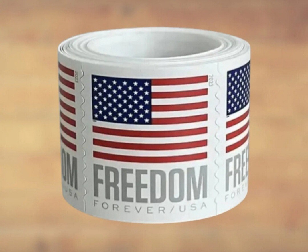 1 Roll Of 100 First Class US Postage Stamps