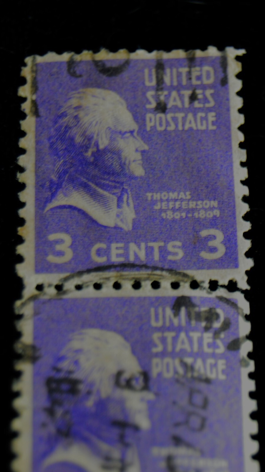 2x Thomas Jefferson 1932 still attached at perforation Stamp set