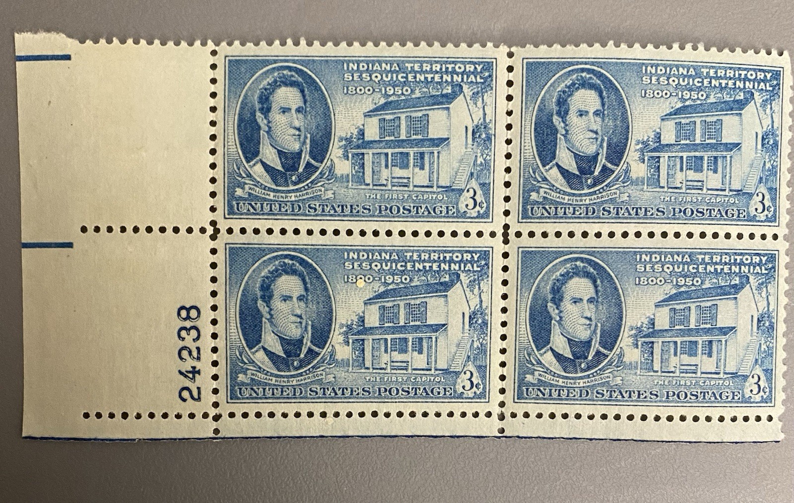 US stamps blocks of 4 mostly MNH, 21 blocks old and new stamps good mix