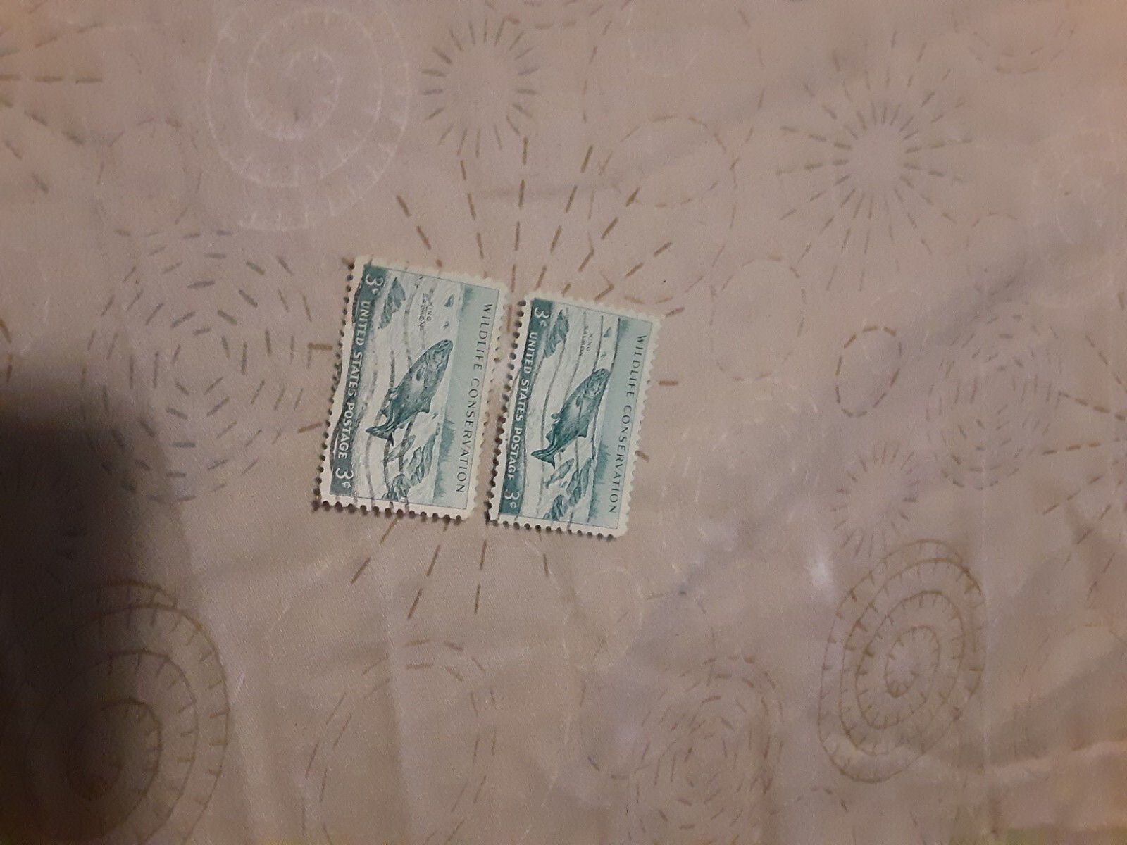 postage stamps set of 2. Used in good condition 
