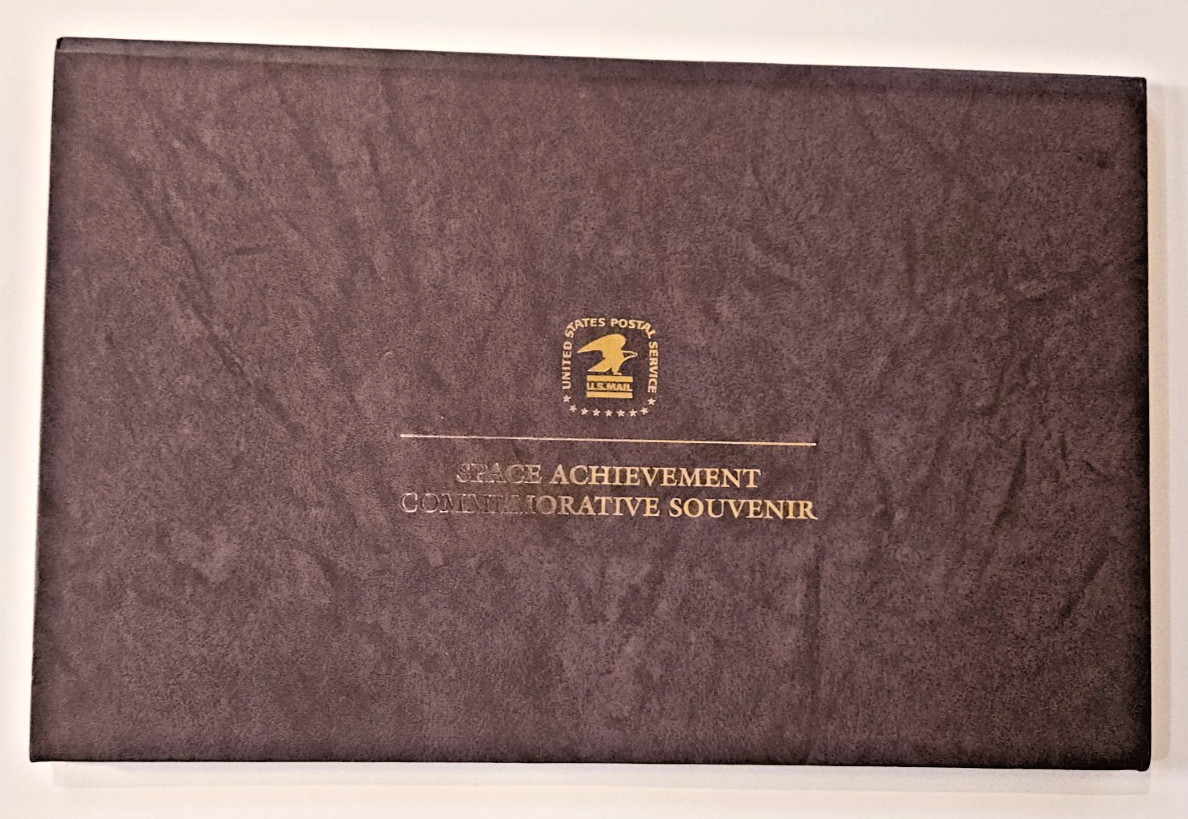 A Tribute to Space Achievement Exploration Commemorative Souvenir Man on Moon 25