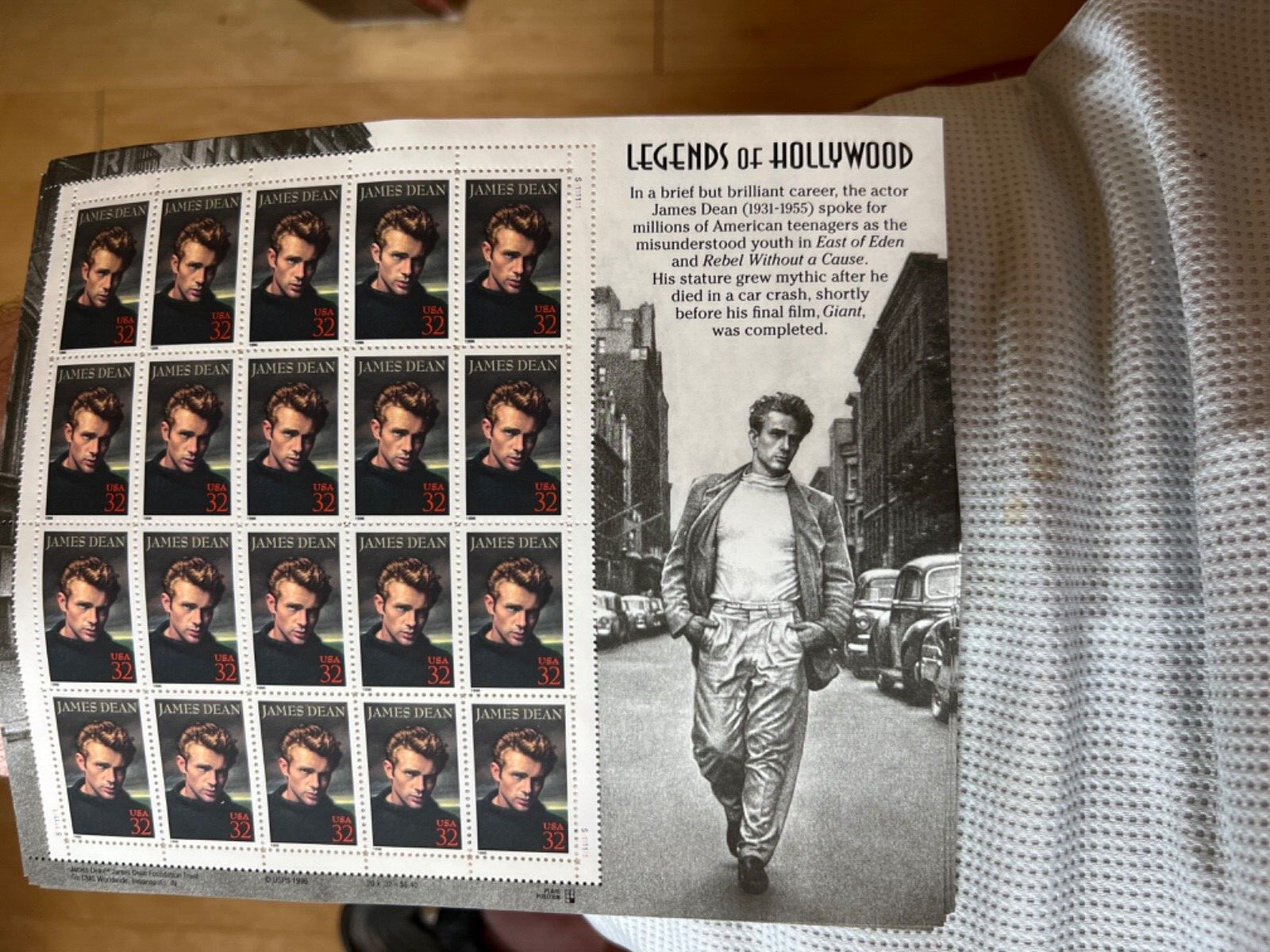 See Photos. US SCOTT 3082 20 JAMES DEAN LEGENDS OF HOLLYWOOD 32 CENTS FACE MNH