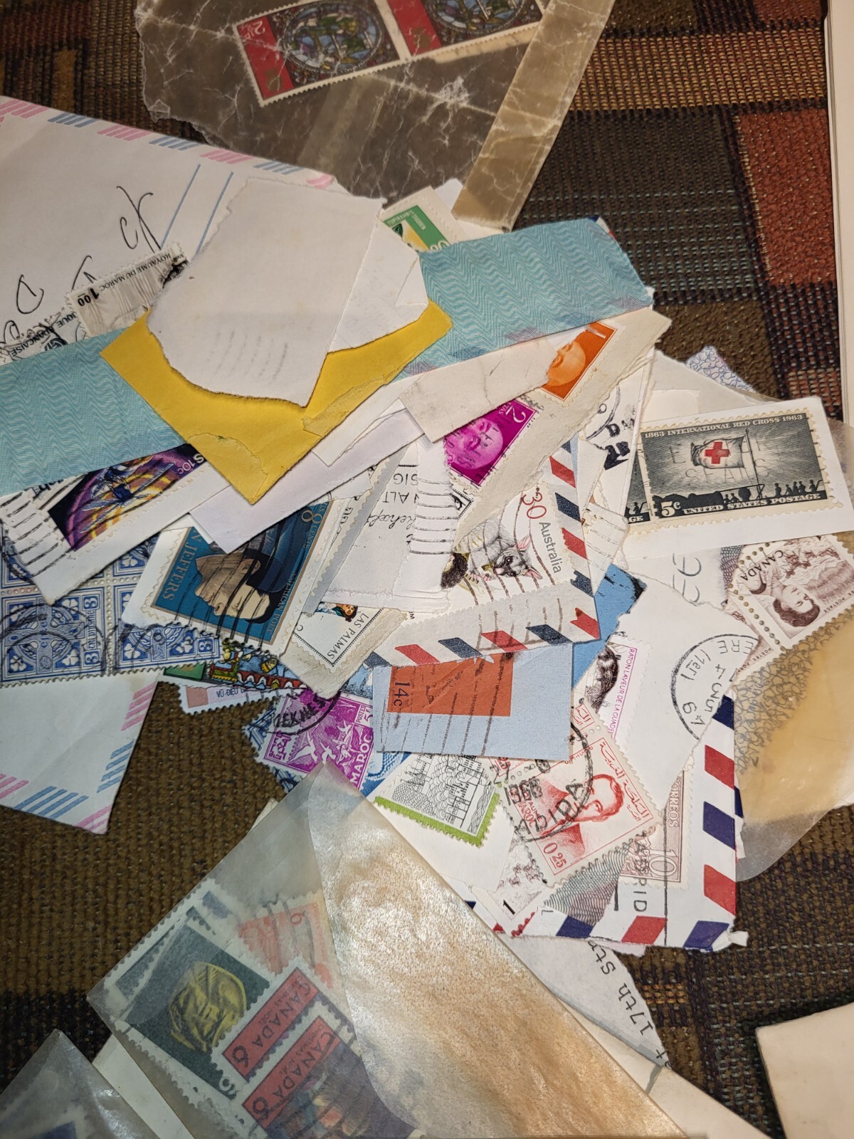 200+ USA CANADA & World Stamps 1970s READ