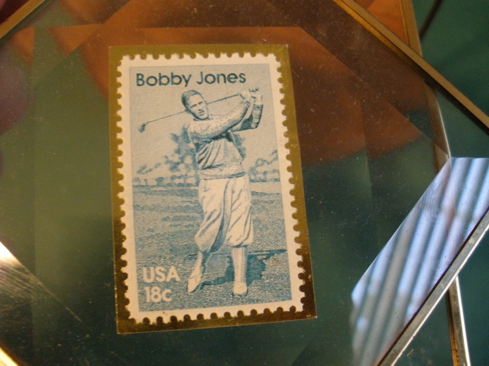 HANFORD HEIRLOOMS Bobby Jones golfer-18cents Stamp on Walnut Hanger 237/8000