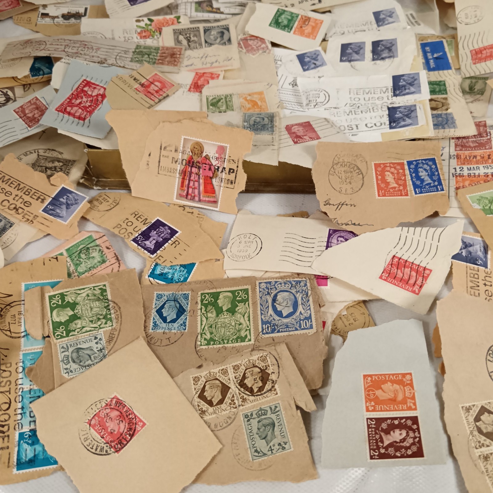 Large Collection of Vintage UK Worldwide Postage Stamps Envelopes Mixed Lot