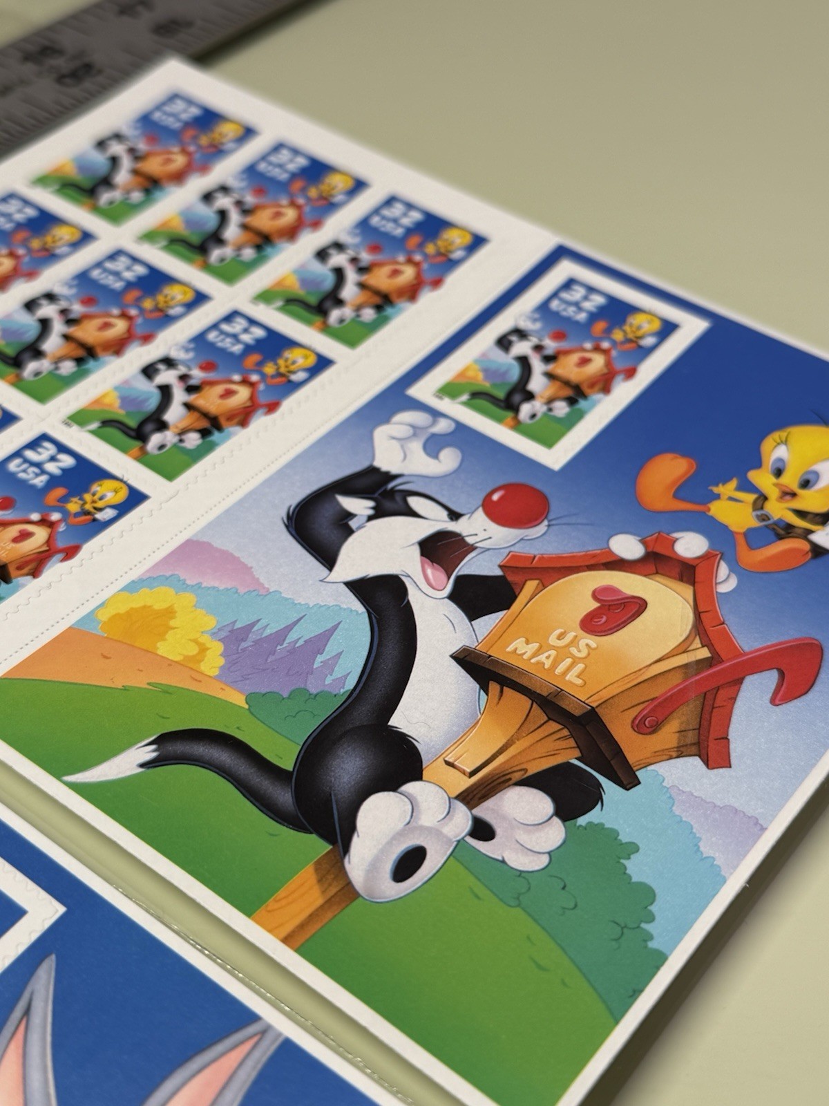 1996 BUGS BUNNY 1997 SYLVESTER TWEETY BIRD 32c Postage STAMPS 10pc Sheet X 2