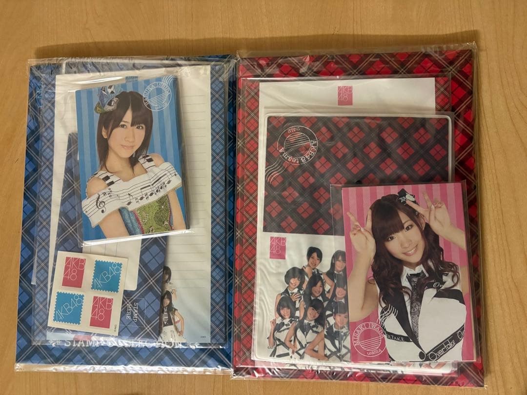 AKB48 Stamp Collection Blue/Red
