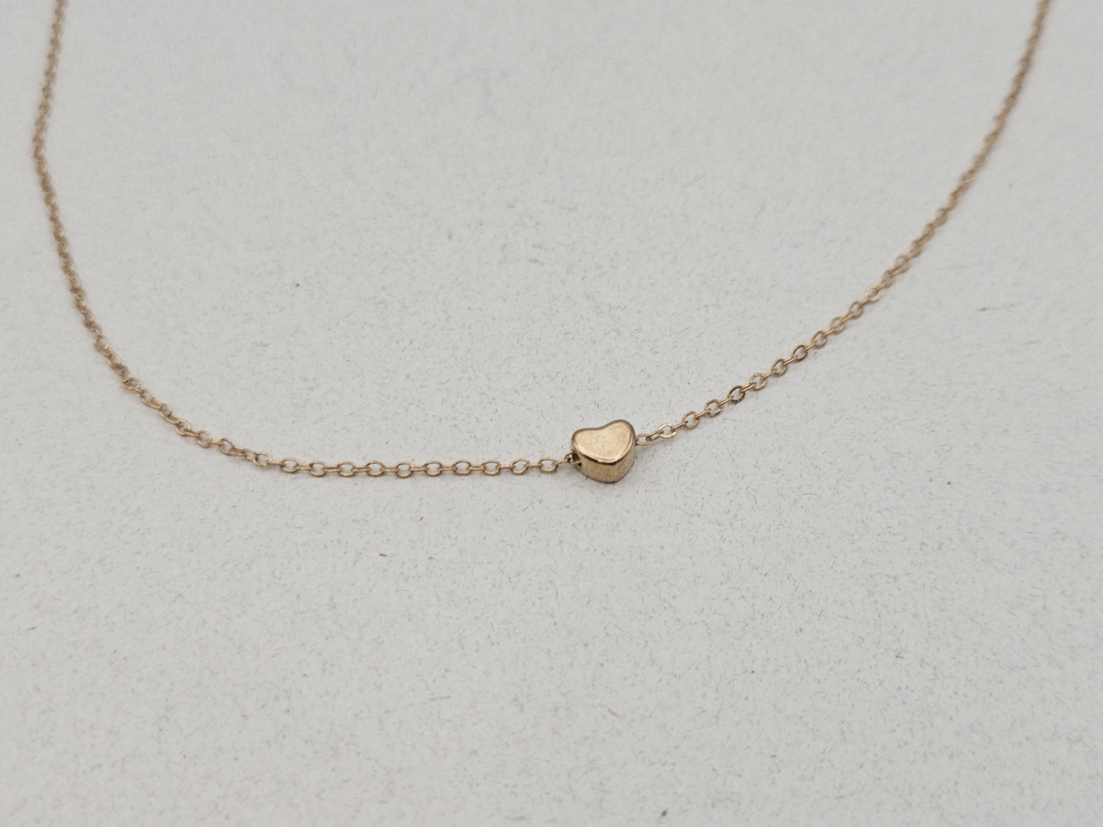 Gold Floating Heart 14K – Gold Metal 16-18″ Adj Chain Necklace 💕💕💕
