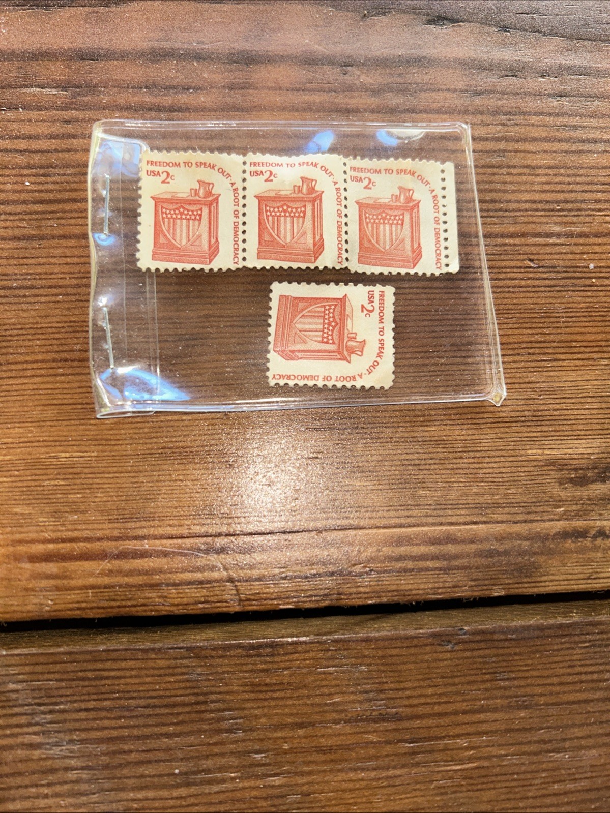 USA 1977 – FREEDOM TO SPEAK OUT – A ROOT OF DEMOCRACY – MNH Stamp – Scott #1582