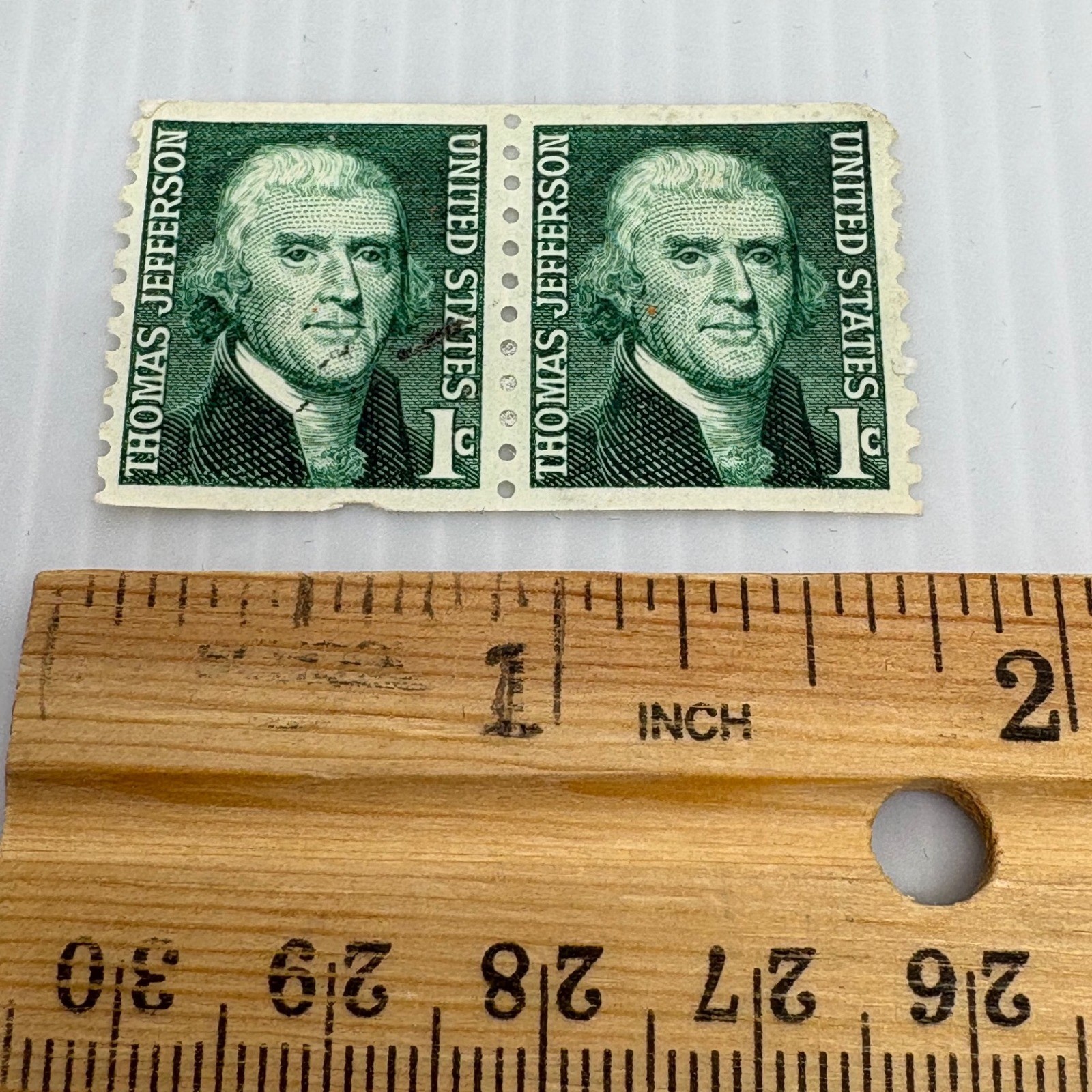 2 Thomas Jefferson US Postage Stamp 1 Cent Green Collectible 1968