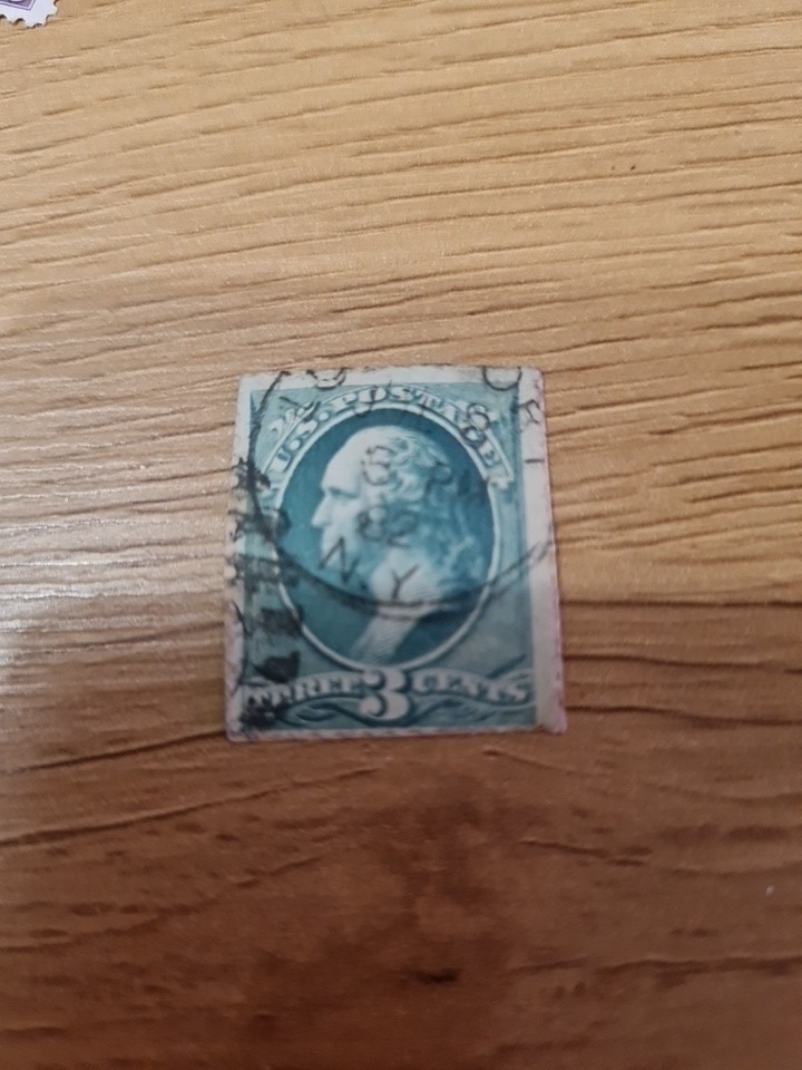 One 3 Cents Green Washington Stamp,Two 3 Cents stamps. 1932-1933