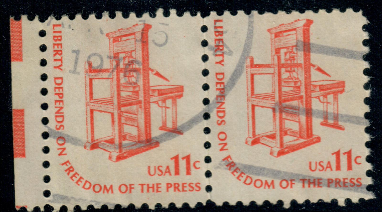 USA – 1975 – Americana Issue – Printing Press – 11¢ x2 – #3520