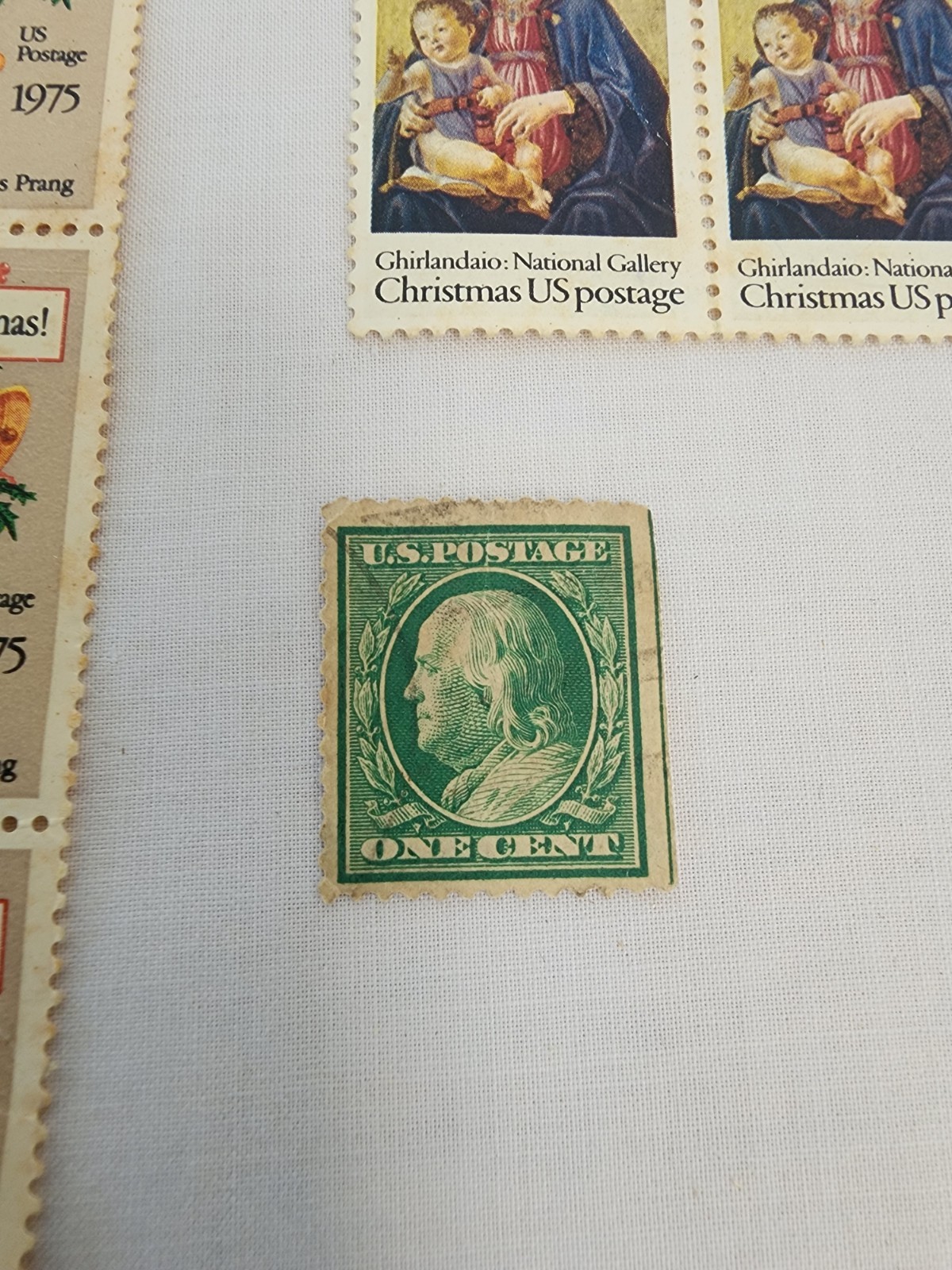 Mixed Lot of US Postage Stamps Unused 1975 Christmas- 1 cent Ben Franklin