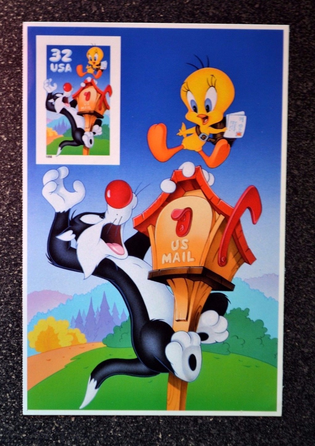 1998USA #3205c 32c Sylvester & Tweety – Panel With Die Cut Single