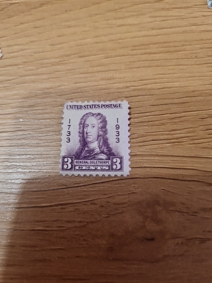 One 3 Cents Green Washington Stamp,Two 3 Cents stamps. 1932-1933