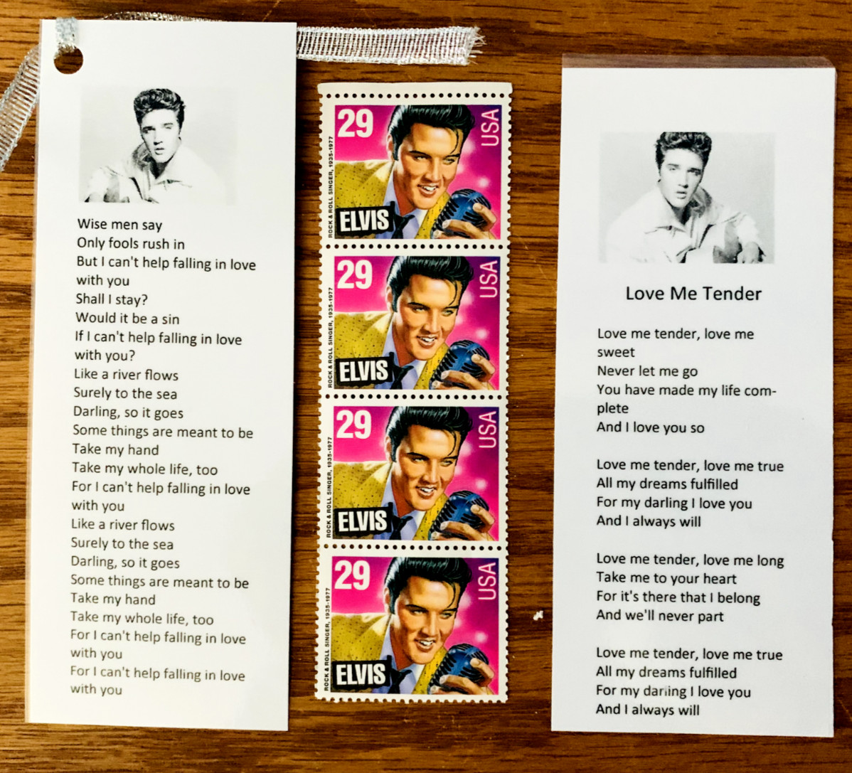 Elvis Presley Mint Never Hinged Block of 4 29c Postage Stamps 1993 + 2 Bookmarks