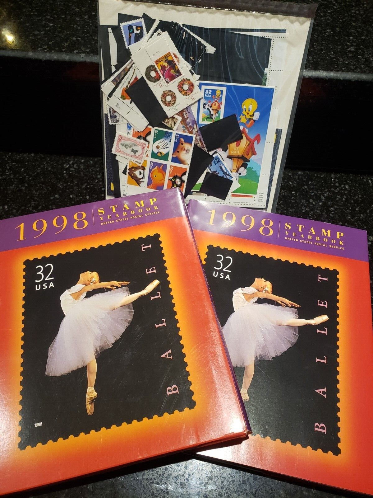 1998 USA USPS COMMEMORATIVE STAMP COLLECTION YEARBOOK WITH SEALED STAMP SETS