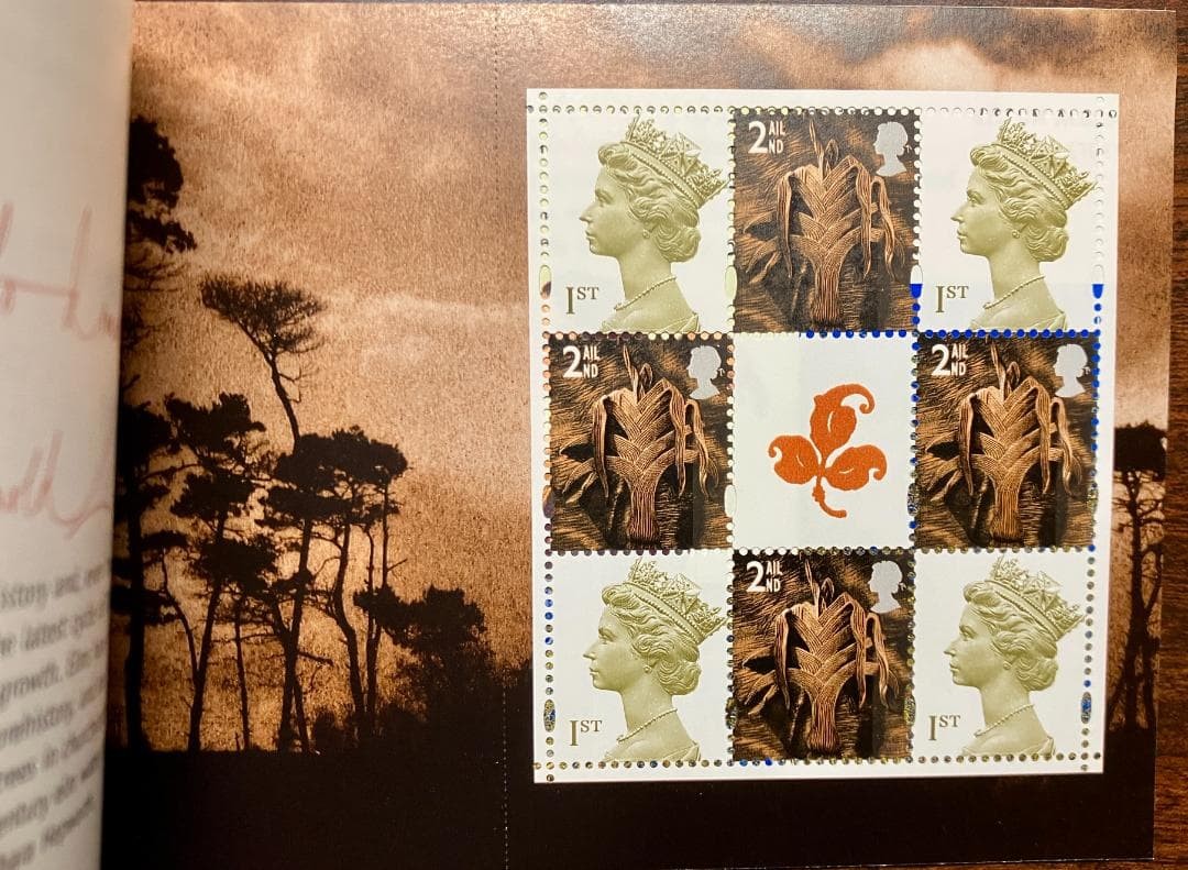United Kingdom – “A Treasury of Trees” Stamp Booklet – Fine Condition