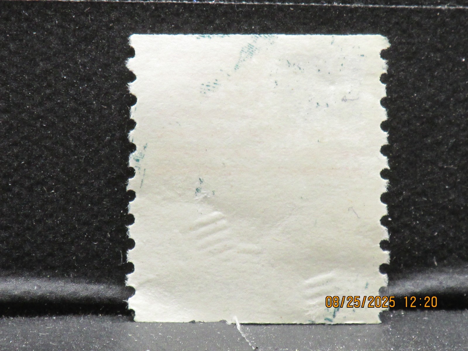 The listing:(1)1975 USPS 13¢ Betsy Ross Flag over Independence Hall Stamp-MNH