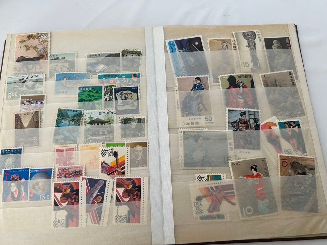 Stamp collection: China, Japan, International themes