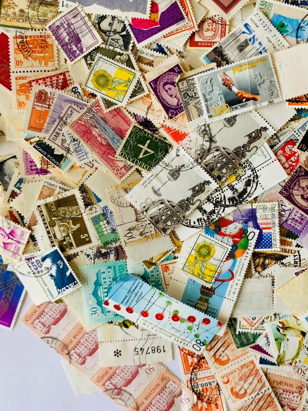 1000 Worldwide Stamp Collection Lot Mixed Foreign Vintage Used Off Paper