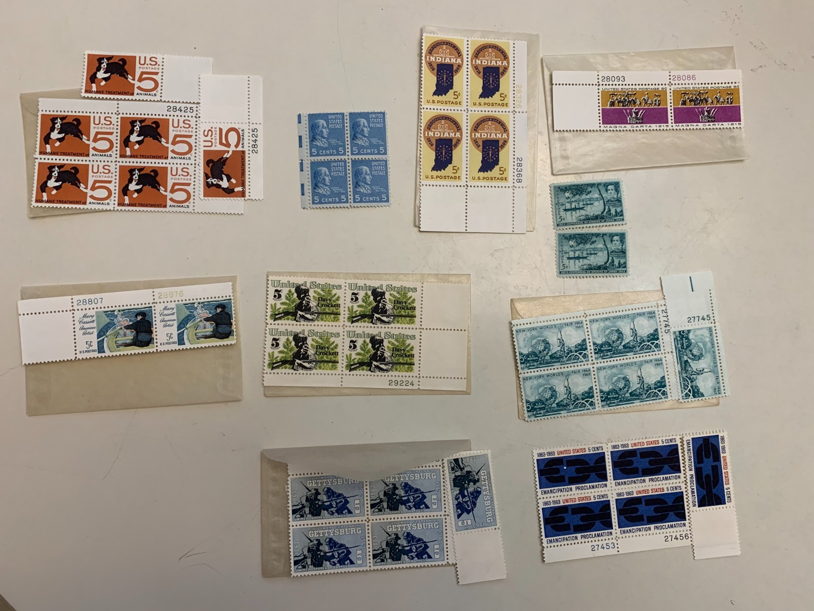 Lot of 10 different 5 Cent Unused Postage Stamps, 39 total