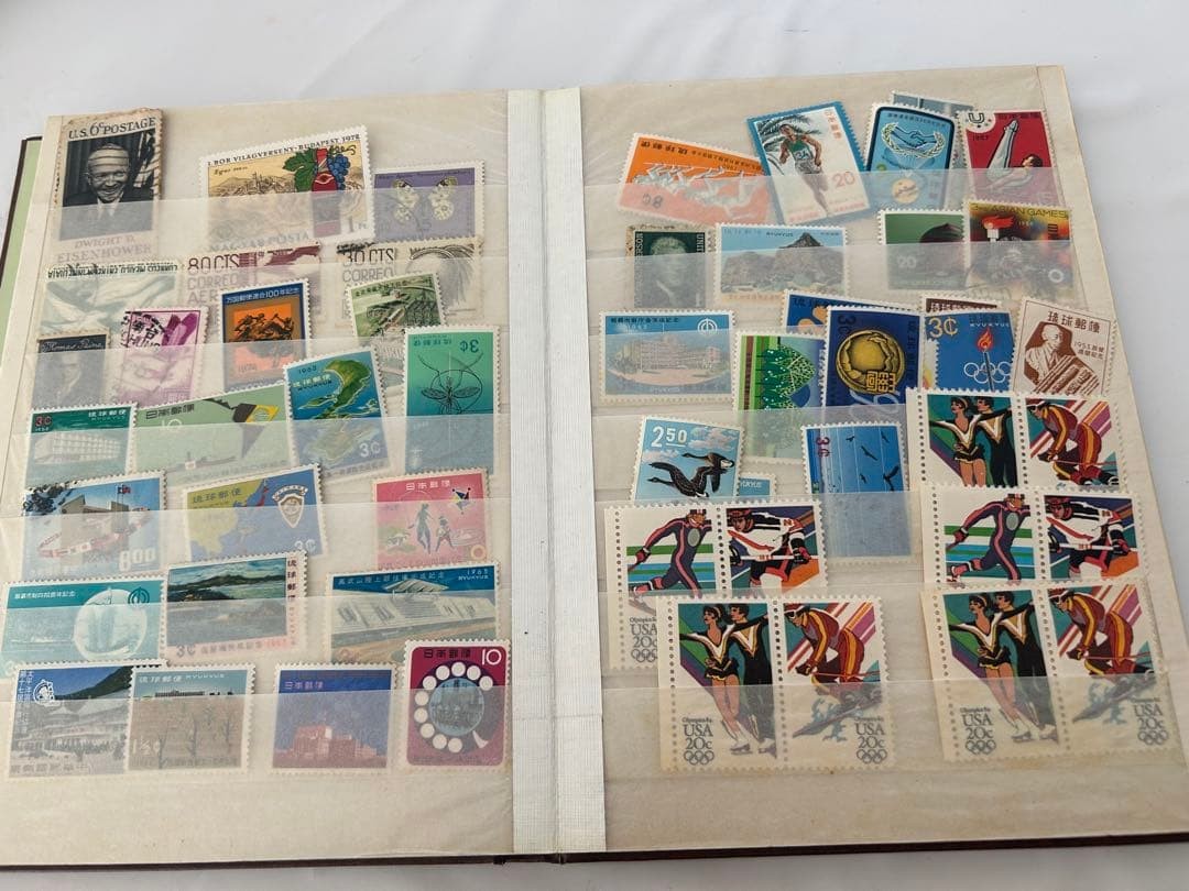 Stamp collection: China, Japan, International themes