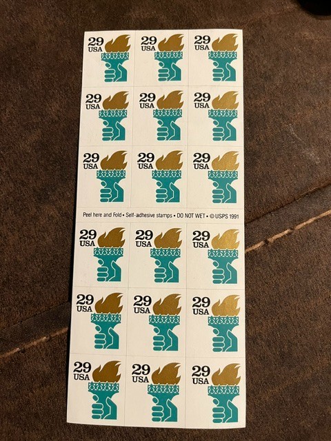 Scott #2531a. 29c Liberty Torch booklet of 18. MNH. free shipping