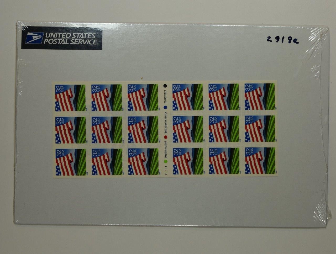 US SCOTT 2919a BOOK OF 18 AMERICAN FLAG STAMPS 32 CENT FACE MNH
