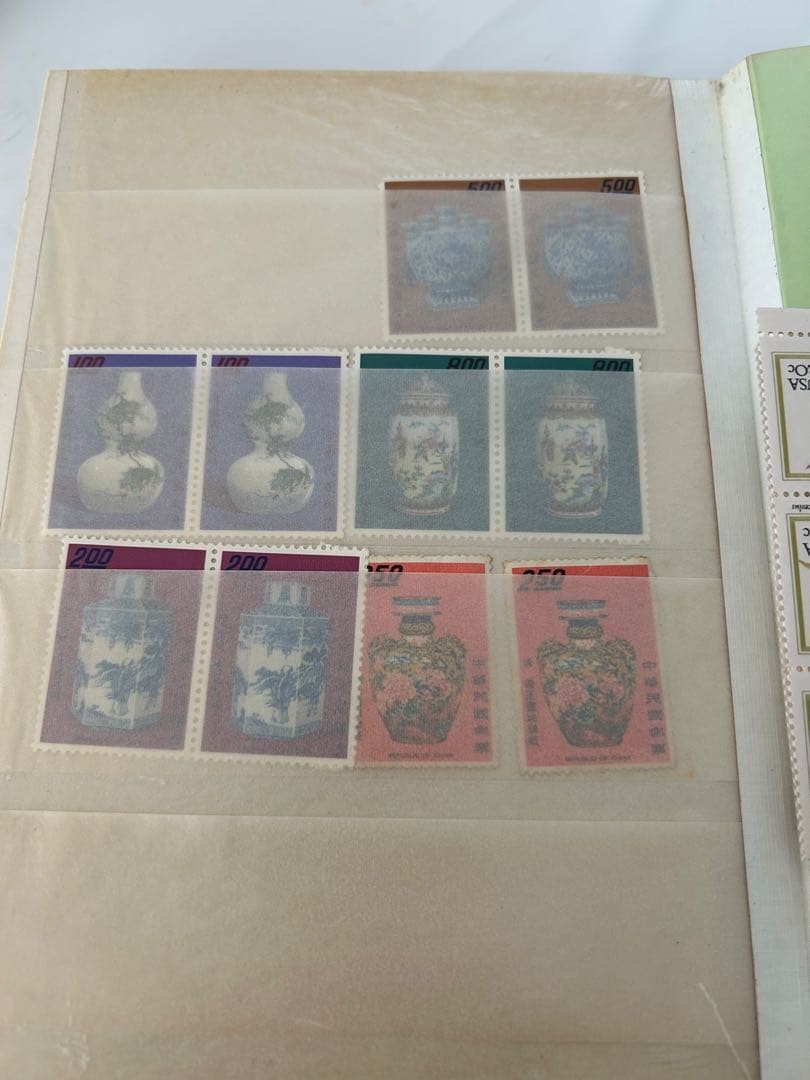Stamp collection: China, Japan, International themes