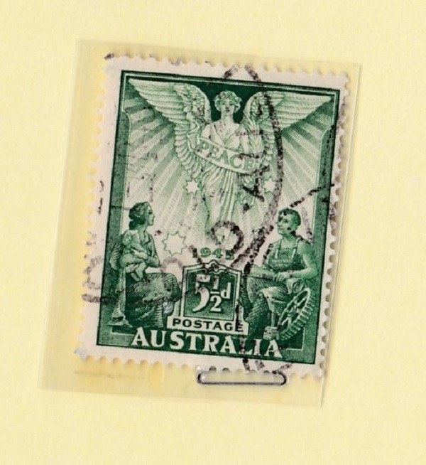 Australia Vintage Postage Stamp 1945 Peace 51/2d