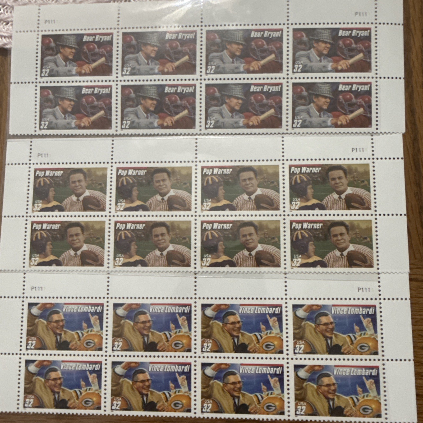 U.S. Football Coaches – Set of 4 different panes Of 8. MNH