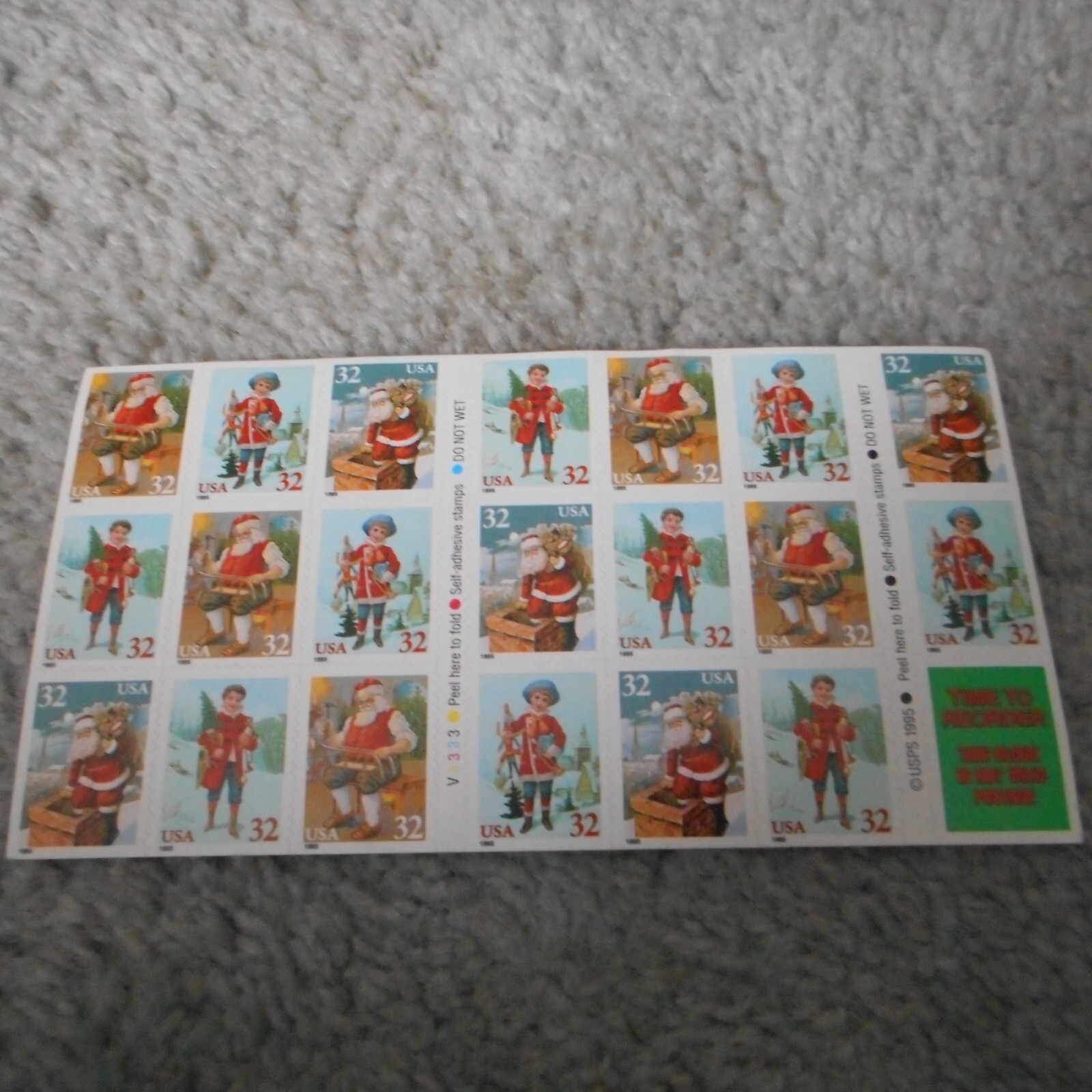 1995 US Holiday Greetings Book of 20 Self Adhesive Christmas Stamps