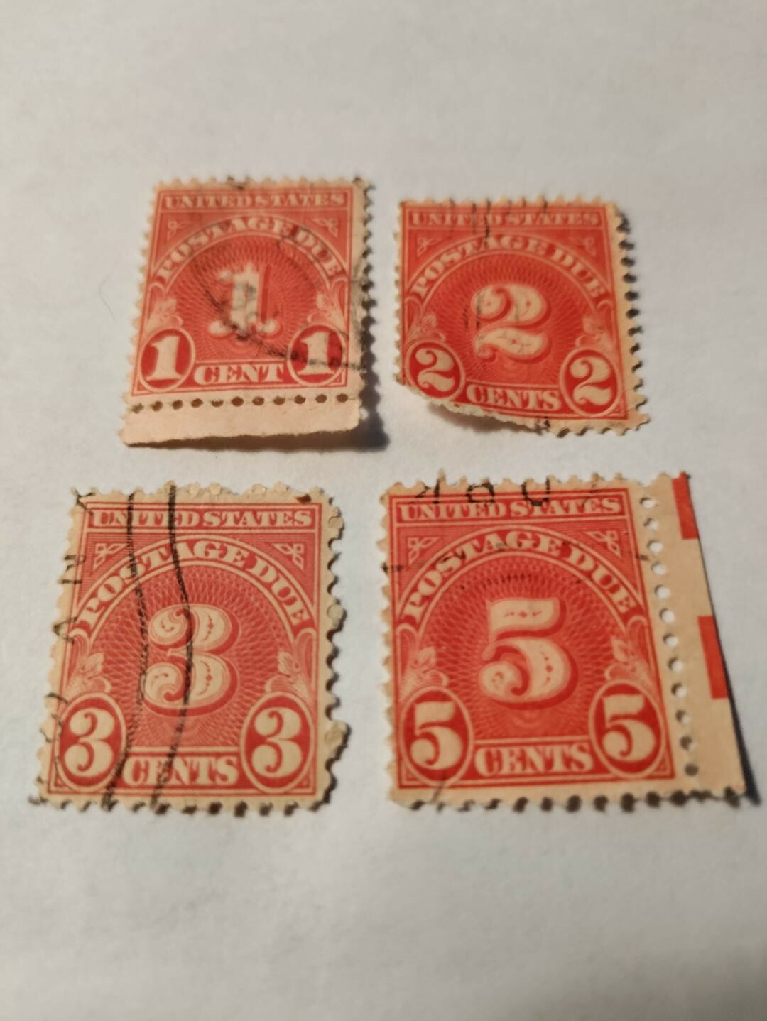 Postage Due grouping of 1,2,3,5 cent very old stamps, beautiful, collectible