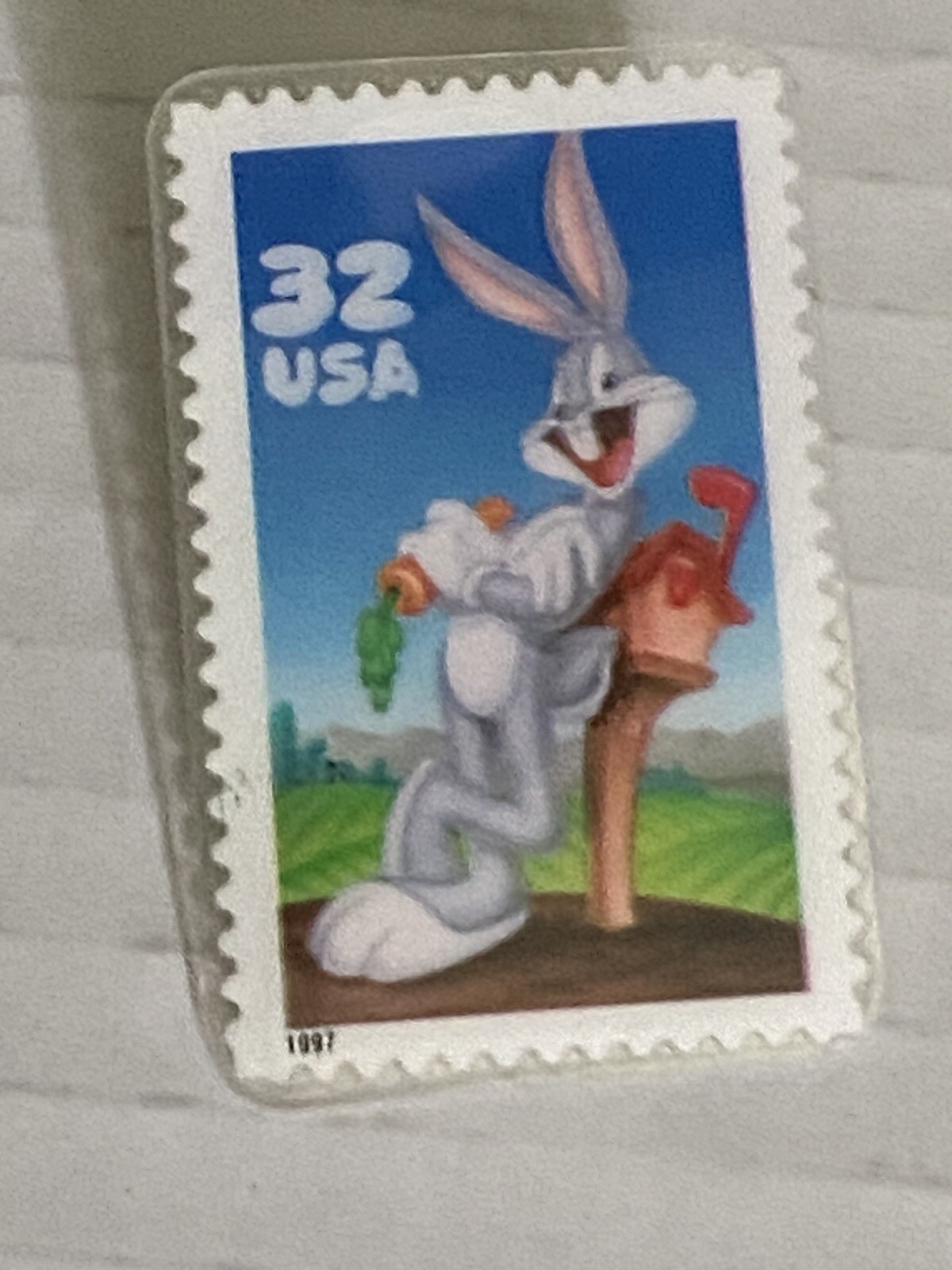 1997 Bugs Bunny 32 Cent Stamp US Postal Lapel Pin Looney Tunes New