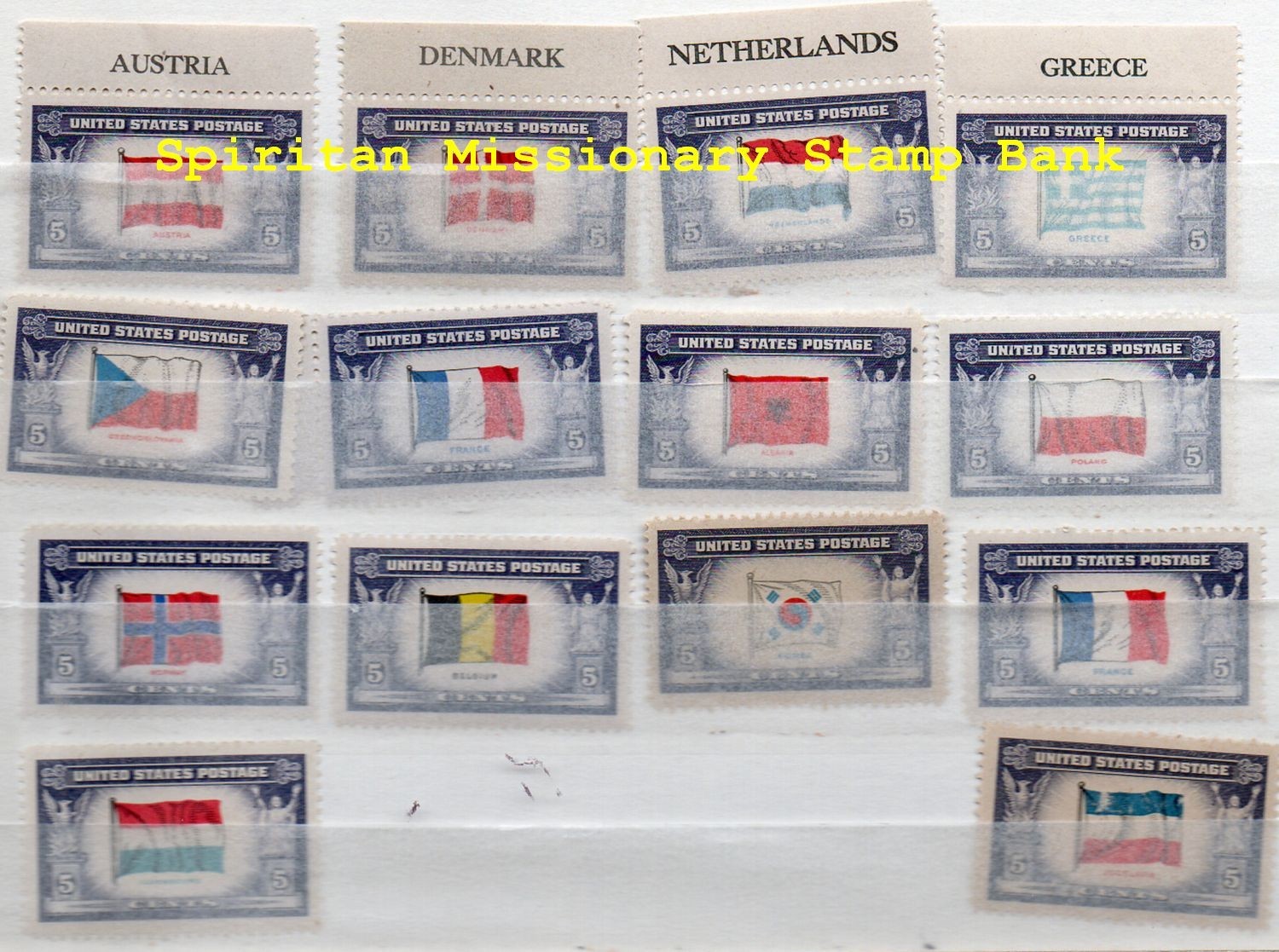 International Flags: 14 Mint US Postage sTamps (11-701)