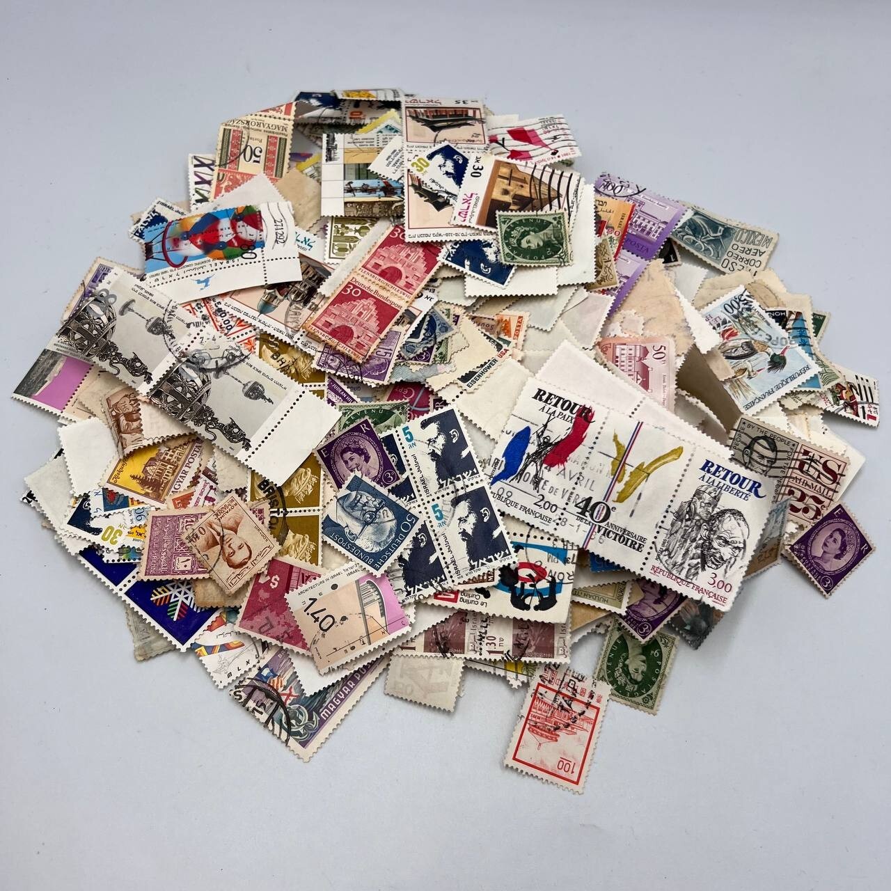 1000 Worldwide Stamp Collection Lot Mixed Foreign Vintage Used Off Paper
