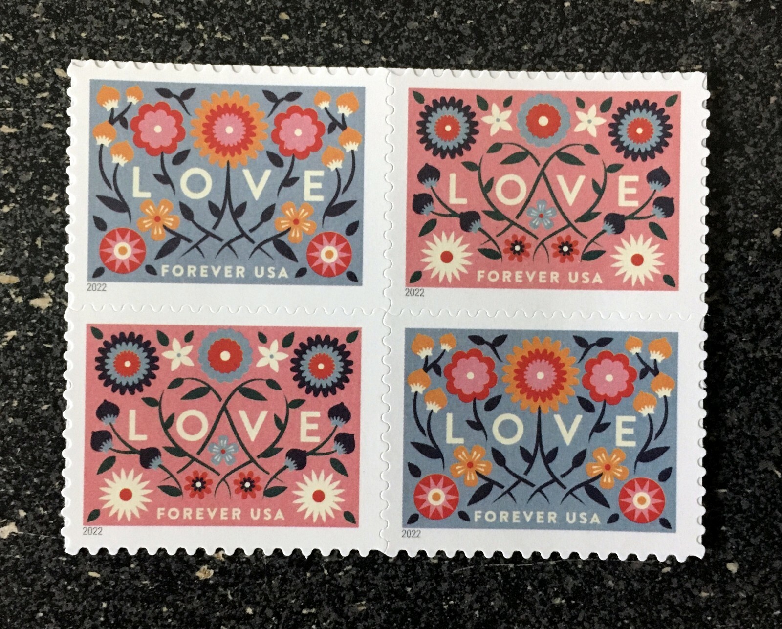 2022USA #5660-5661 Forever Love Series – Block of 4 – Mint NH
