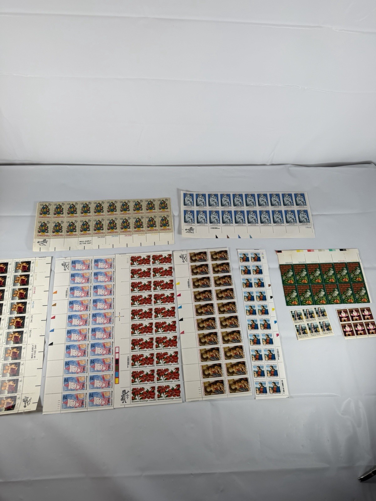 Lot of 164 Vintage Unused Christmas Stamps MNH Blocks 8¢–22¢ Mixed Designs