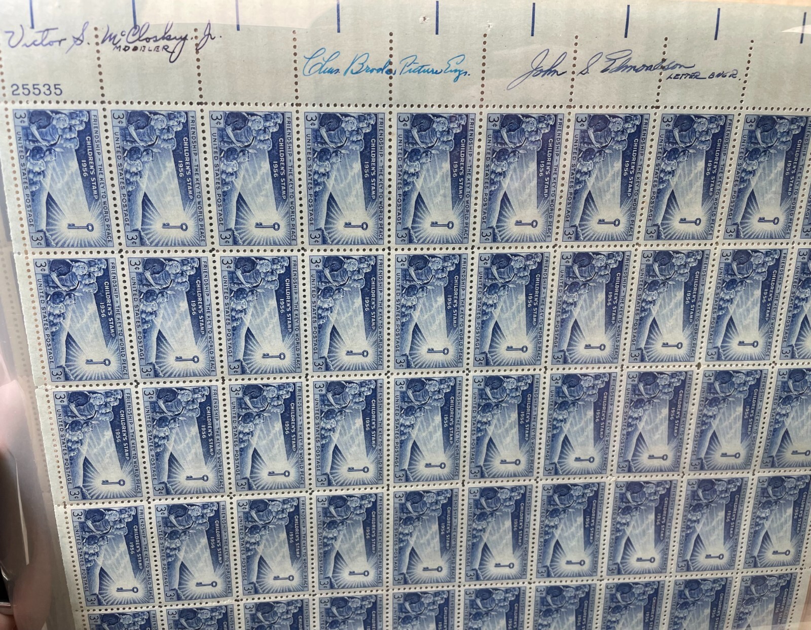 17 – SHEETS US POSTAGE STAMPS ALL SIGNED MULTIPLE DESIGNERS SIGNATURES .03 CENT