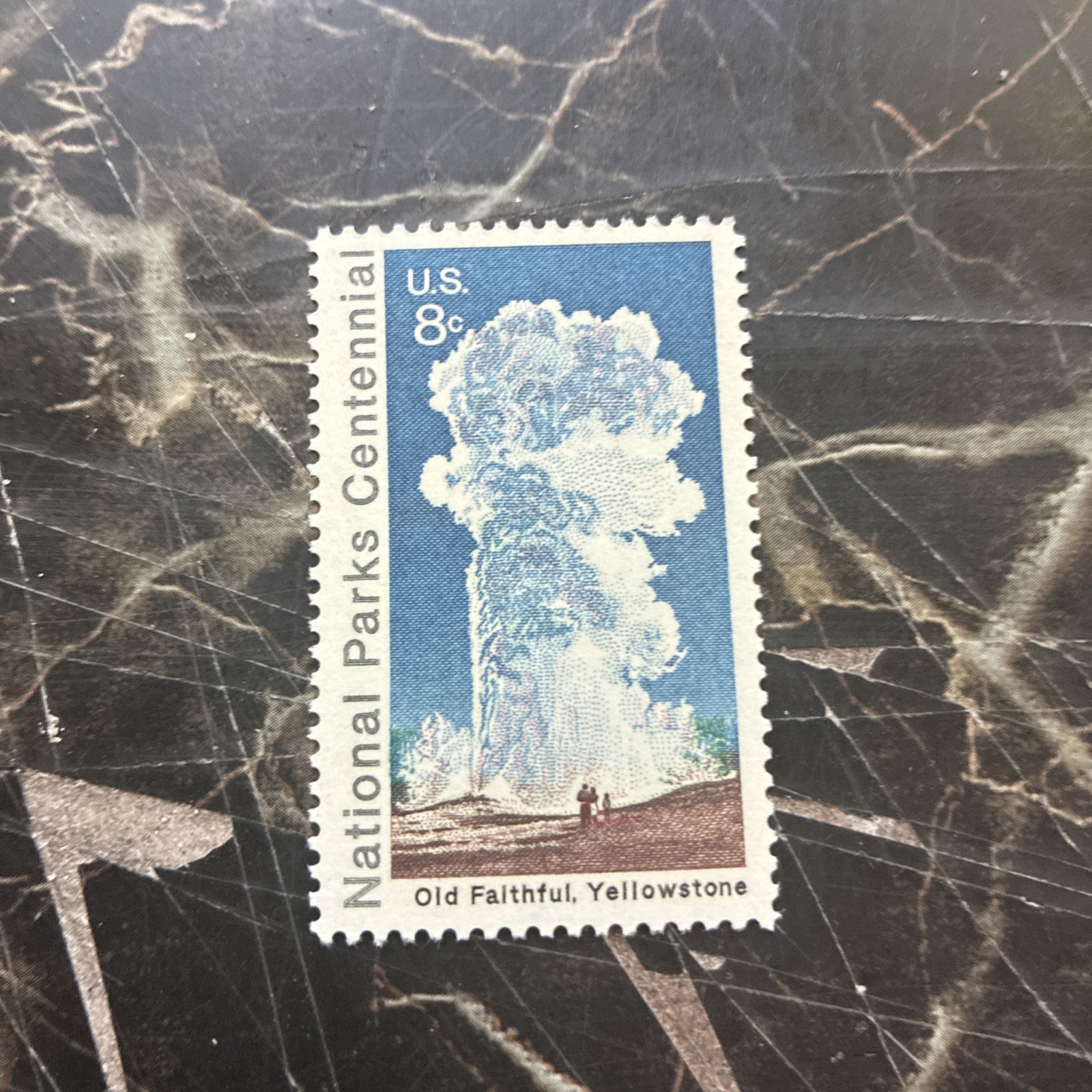 Old Faithful YELLOWSTONE Geyser National Park WYOMING 1972 Vintage Stamp Mnh