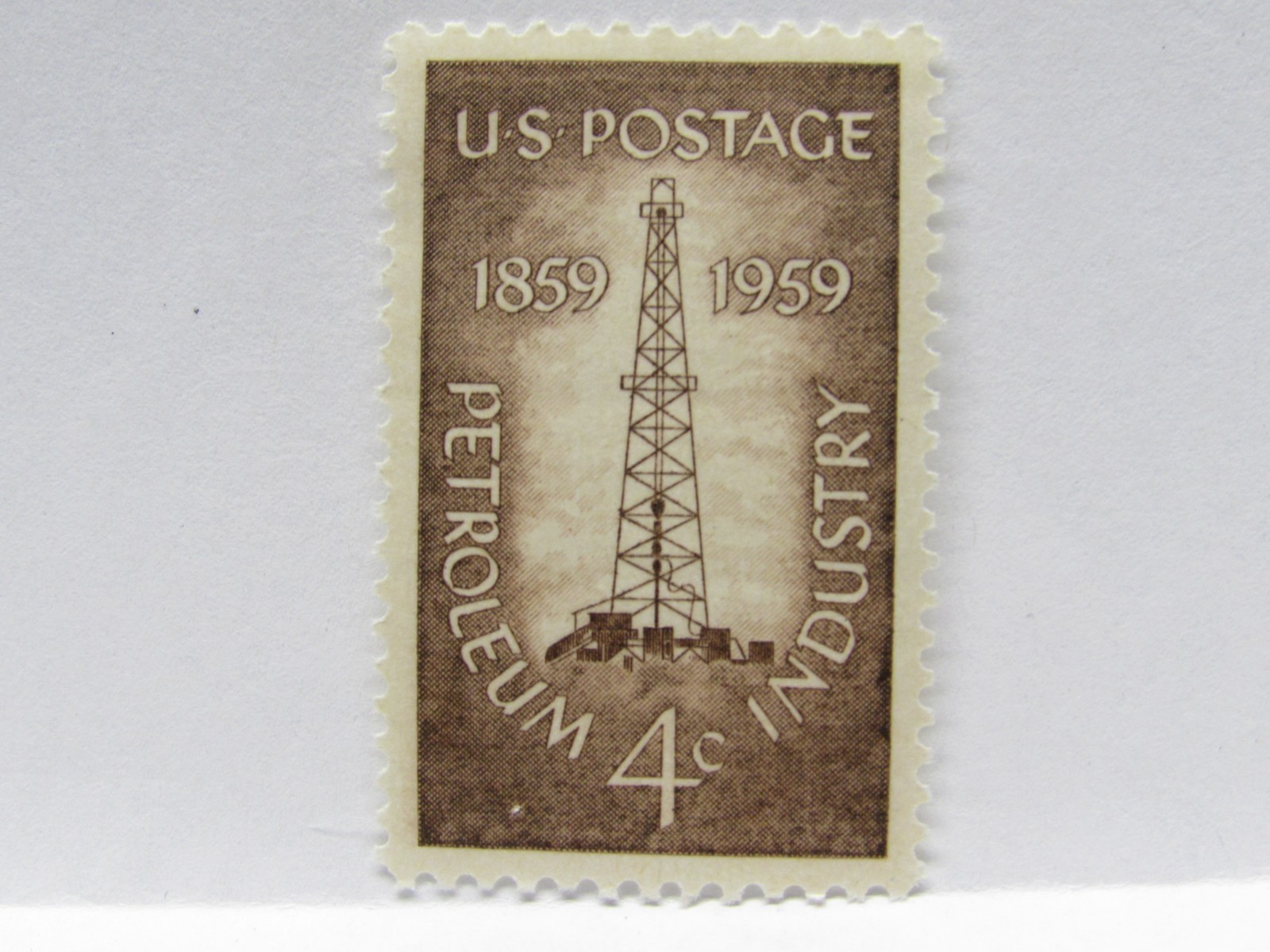 OFFER – Lot of 10 US Postage Stamps – Three Used – Never Hinged