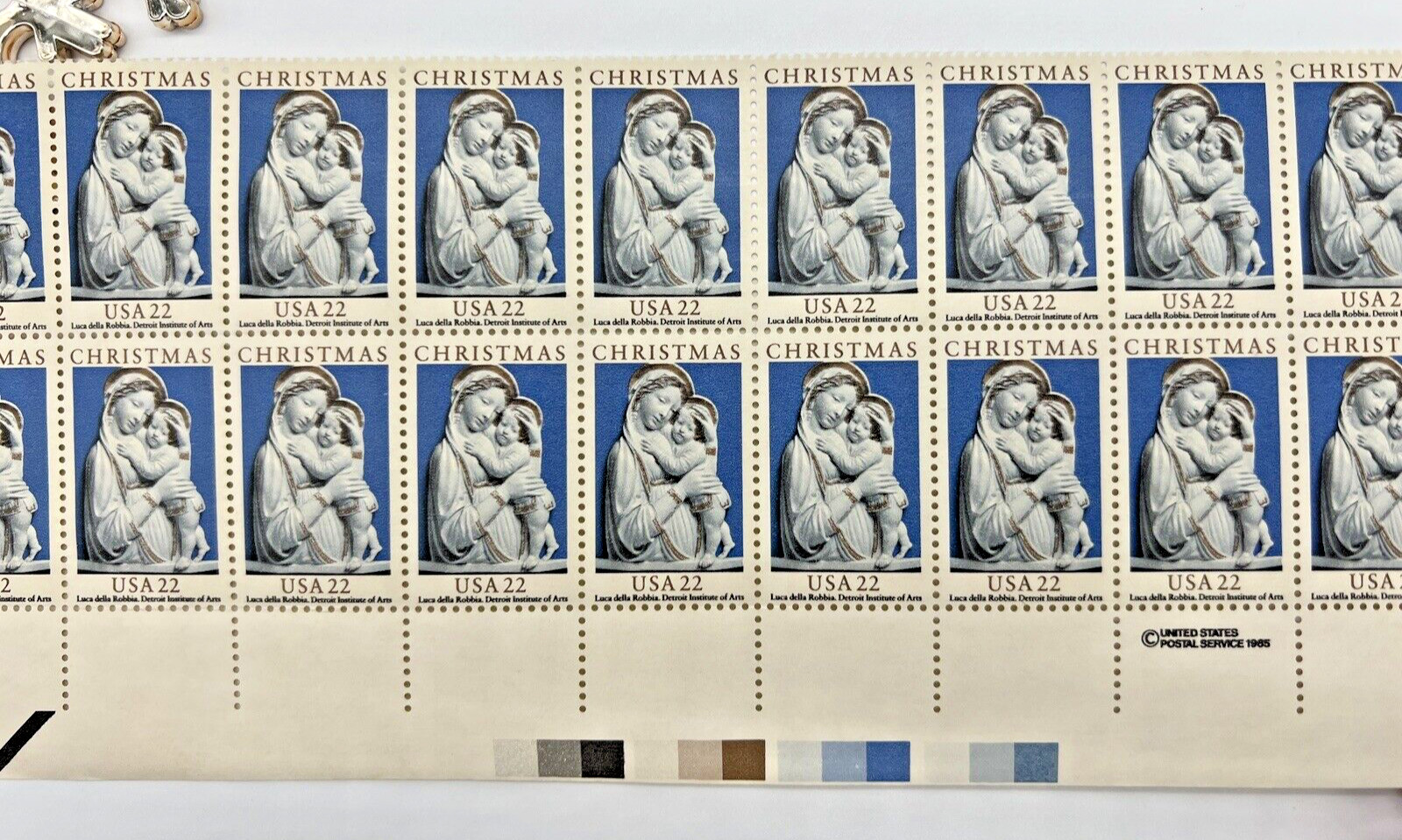 #2369 CHRISTMAS LUCA DELLA R0BBIA – DETROIT INST. ( 22¢) 64 Stamps FV$14.08