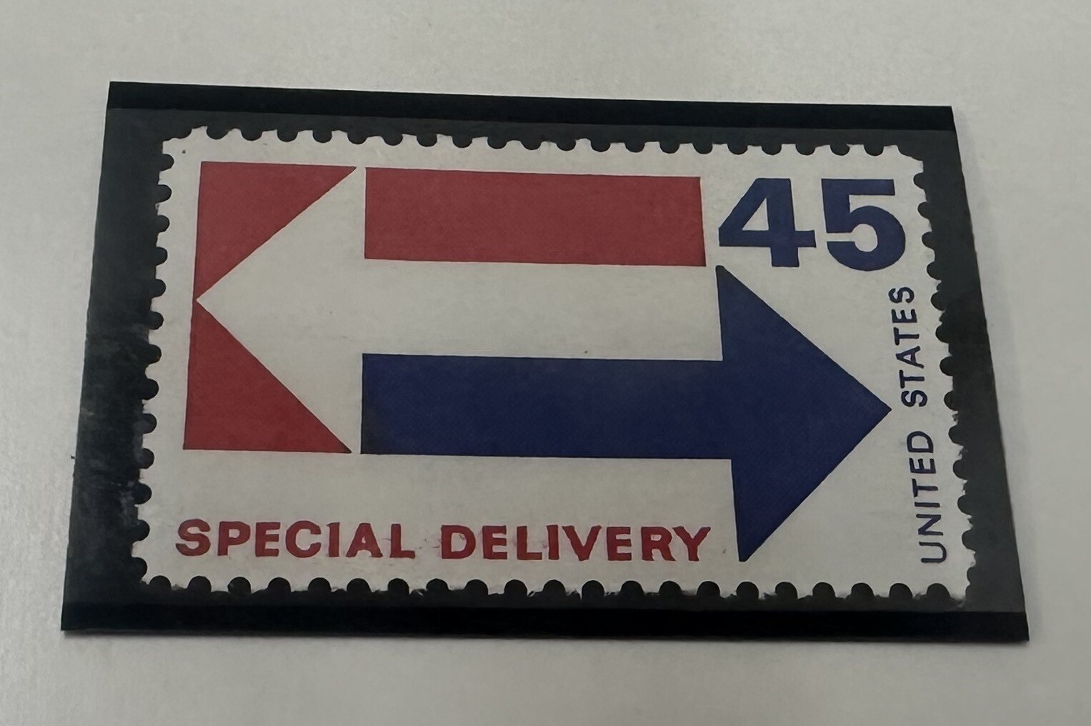 Vintage USPS 45 Cent Scott E22 Arrows Special Delivery Postage Stamp MNH
